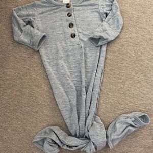 LOU LOU knotted gown blue Sz Newborn